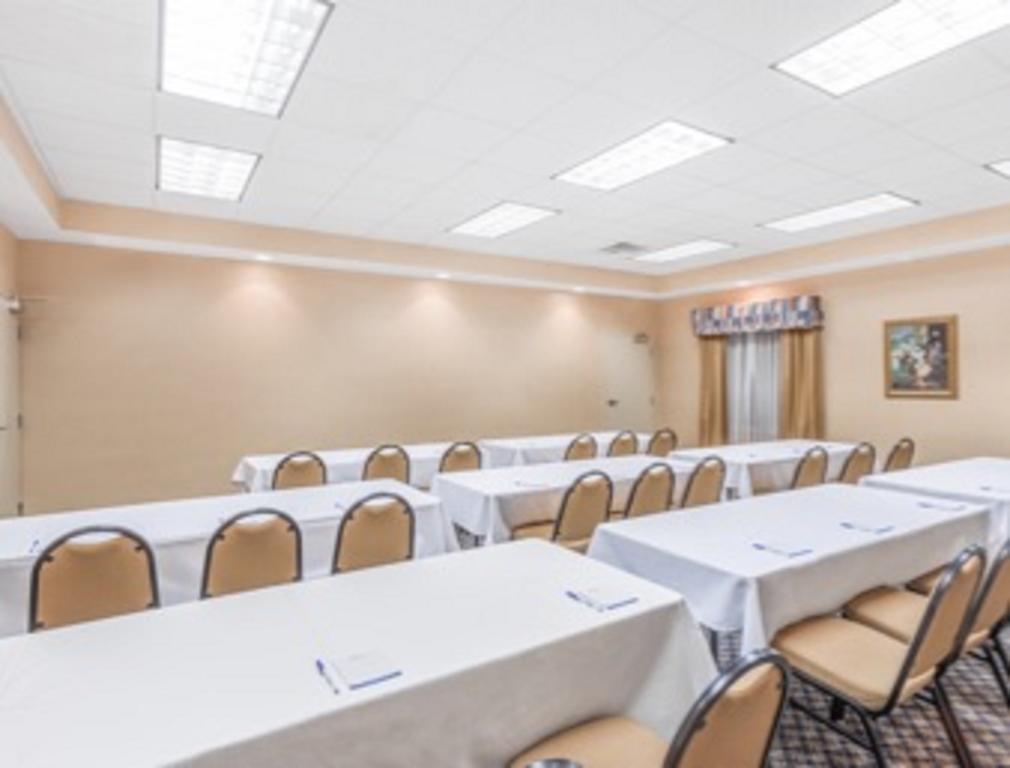 Baymont By Wyndham Cartersville Buitenkant foto