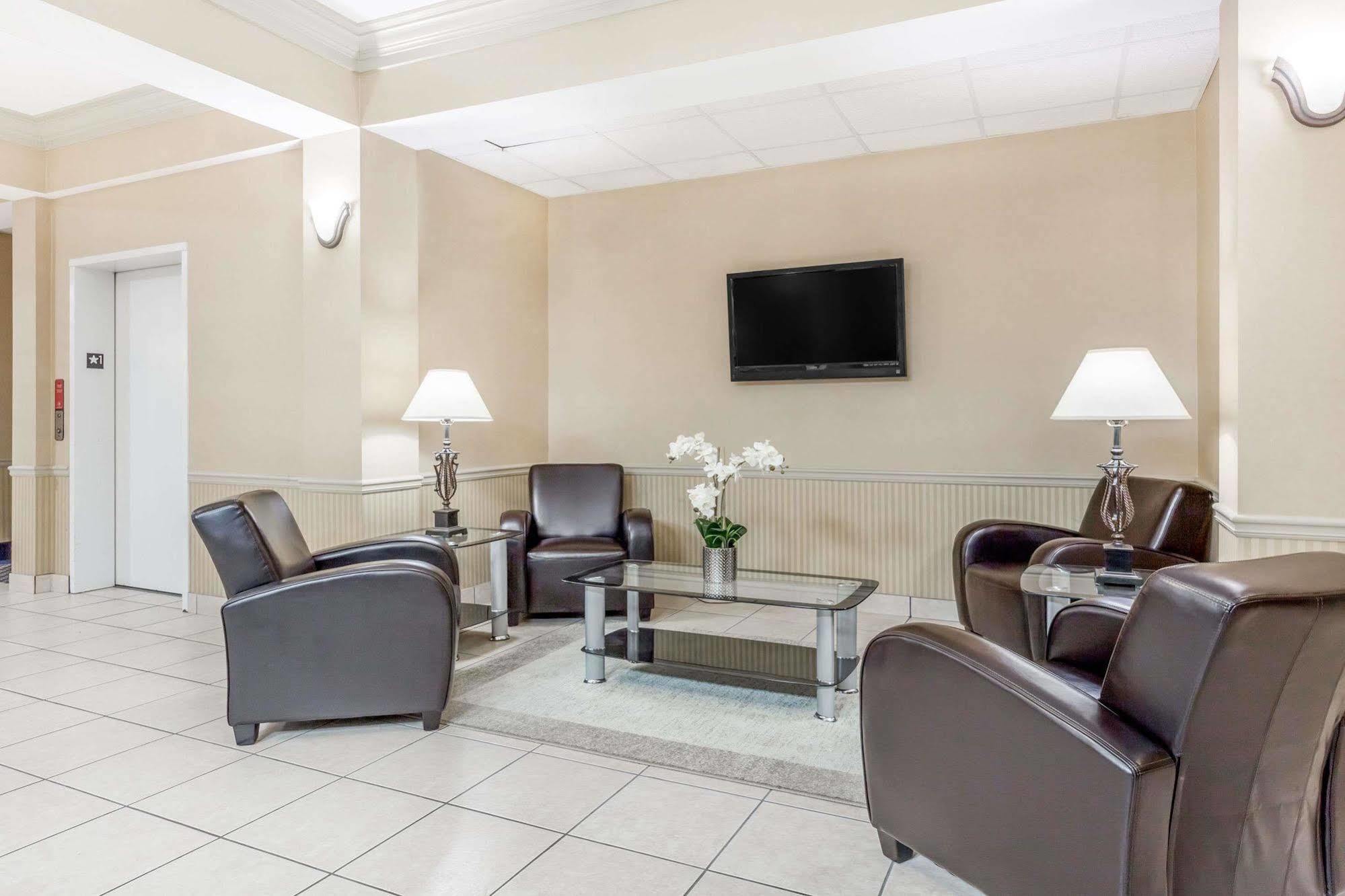 Baymont By Wyndham Cartersville Buitenkant foto
